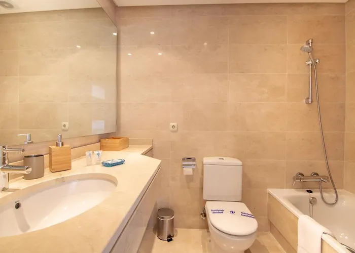 2237-modern With Private