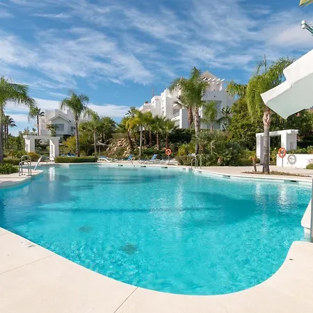 2237-modern With Private Daire Estepona