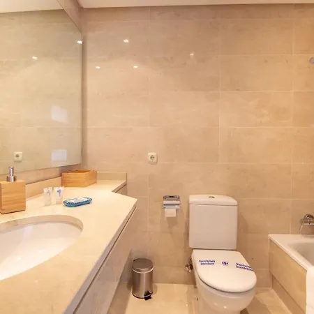 2237-modern With Private